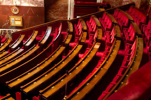 Místopředseda Senátu ČR: Neviditelný Architekt Legislativy